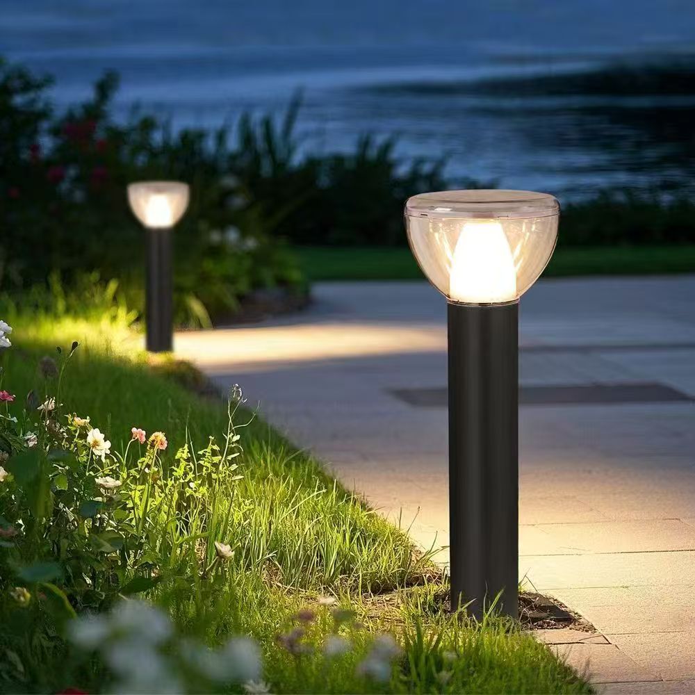 Solar lawn lights
